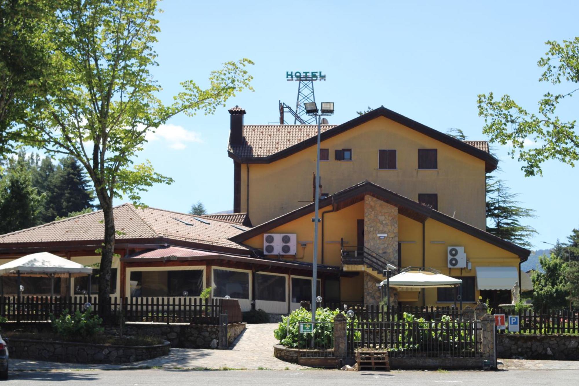 Regina Hotel Pollino Morano Calabro Εξωτερικό φωτογραφία